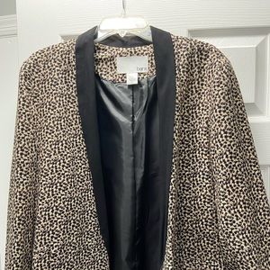 Bar III lightweight Leopard Blazer